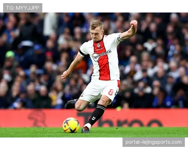 伯恩利定位球战术执行力强 沃德普劳斯精准传中助攻